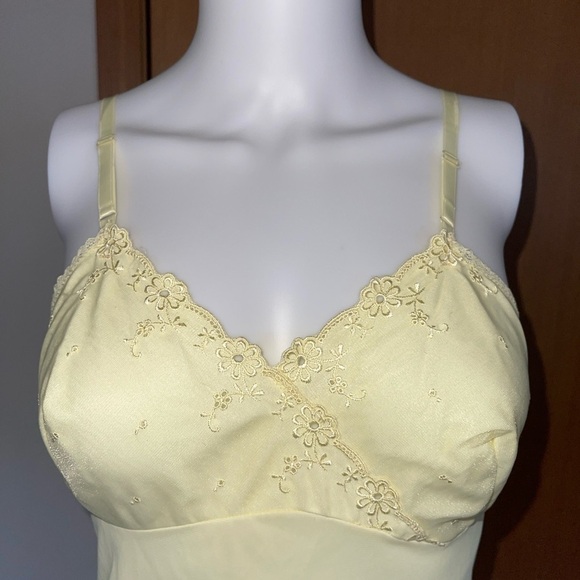 Vintage slip nighty - Picture 1 of 6